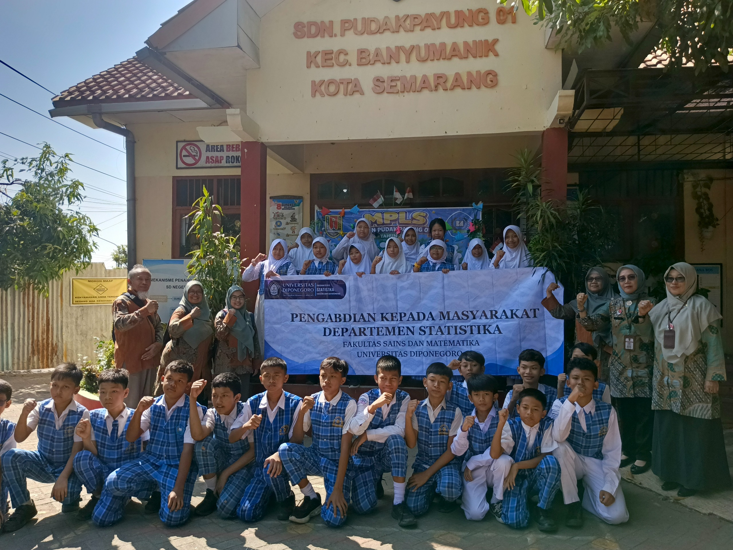 Department of Statistics Undip Introduces the Basics of Probability to Students of SD Negeri Pudakpayung 1